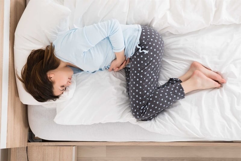 ăn sữa chua có giảm đau bụng kinh