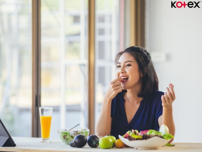bị trễ kinh uống gì cho ra máu