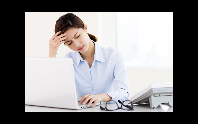 chậm kinh và ra máu nâu