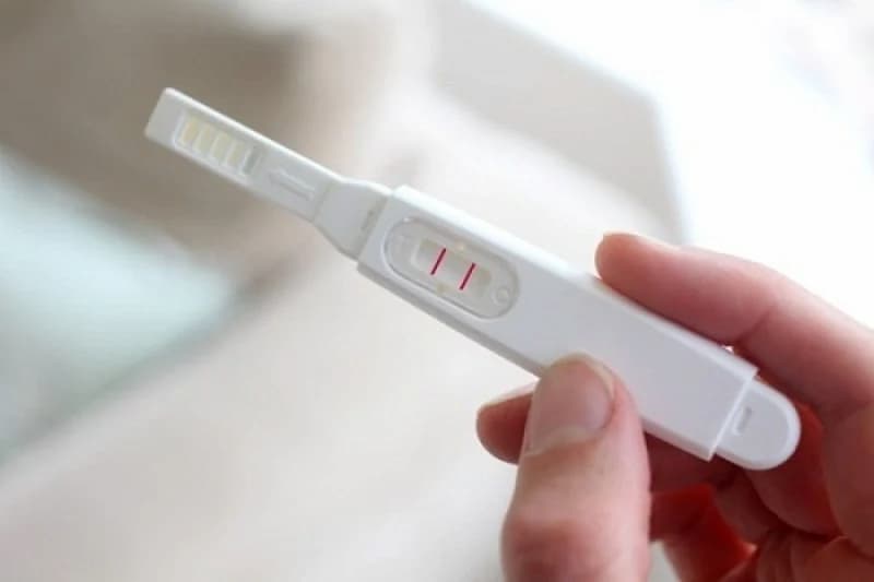 đau bụng dưới và đau lưng nhưng không có kinh