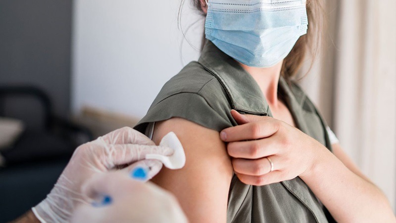 đến tháng có tiêm HPV được không