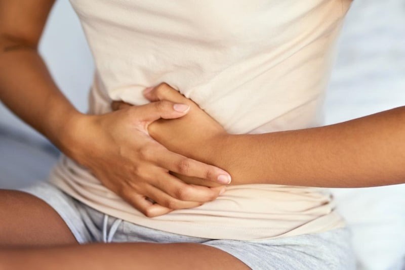 khó chịu bụng dưới