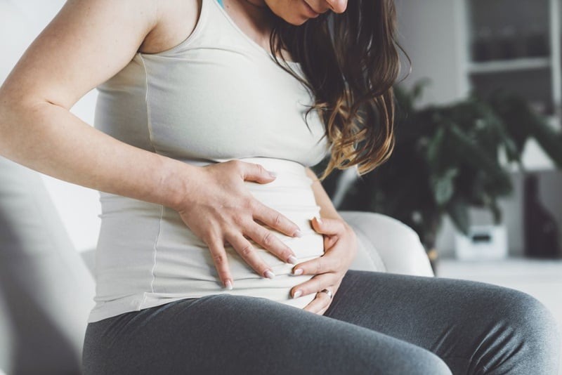 khó chịu bụng dưới