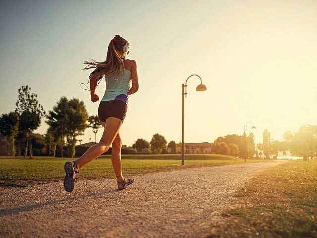nên thay băng vệ sinh mấy tiếng 1 lần