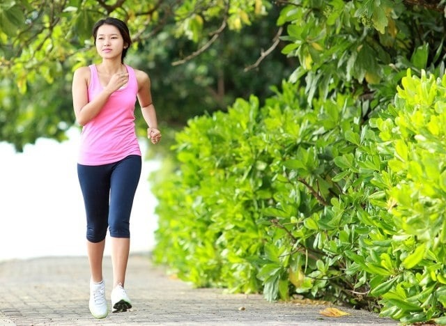 tại sao đến tháng lại đau lưng