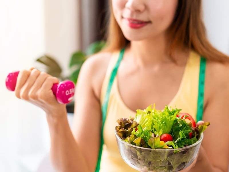 tại sao đến tháng lại tăng cân