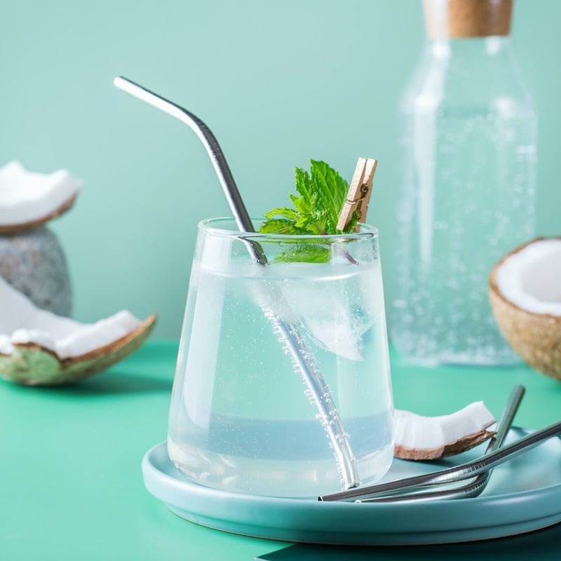 uống nước dừa để ra kinh nguyệt nhiều