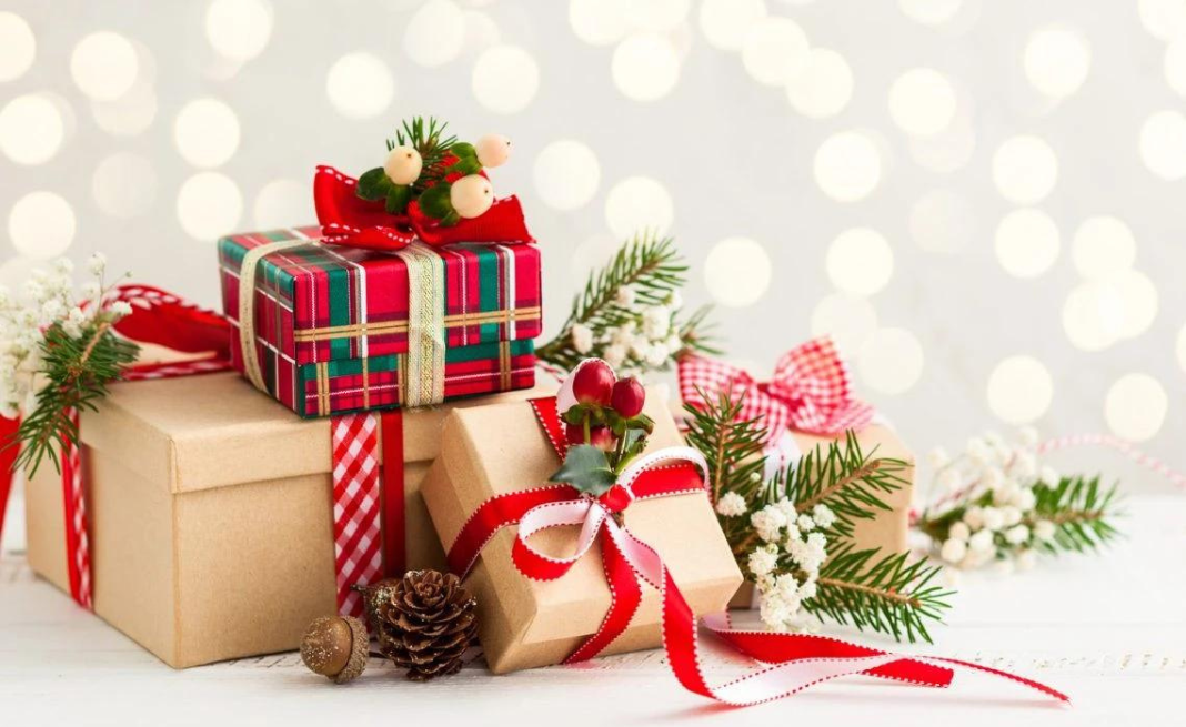 Tặng quà Noel cho bạn gái thể hiện tình yêu và sự quan tâm