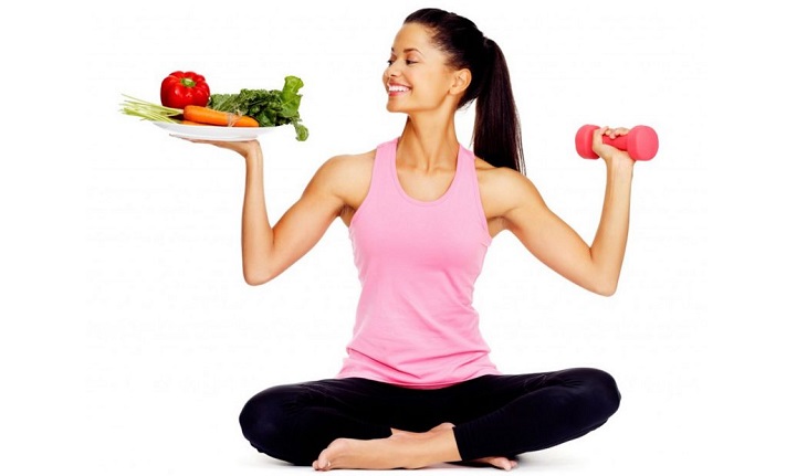 Xây dựng chế độ ăn uống lành mạnh và nghỉ ngơi hợp lý giúp cân bằng nội tiết tố nữ, giảm hiện tượng kinh nguyệt màu đen.