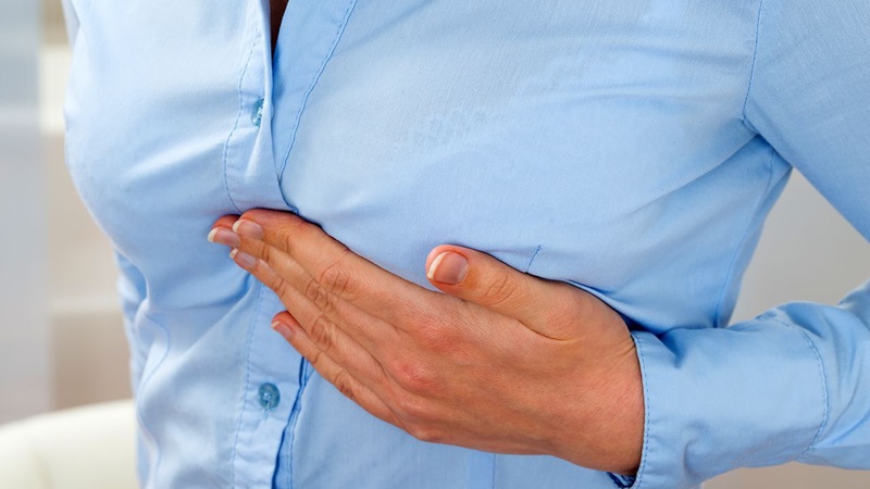 Triệu chứng căng tức ngực chậm kinh rất dễ nhận thấy 