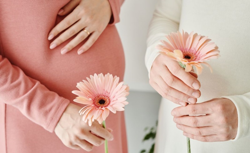 Sau khi phát hiện có thai, bạn gái nên đi thăm khám để nhận được tư vấn sức khoẻ