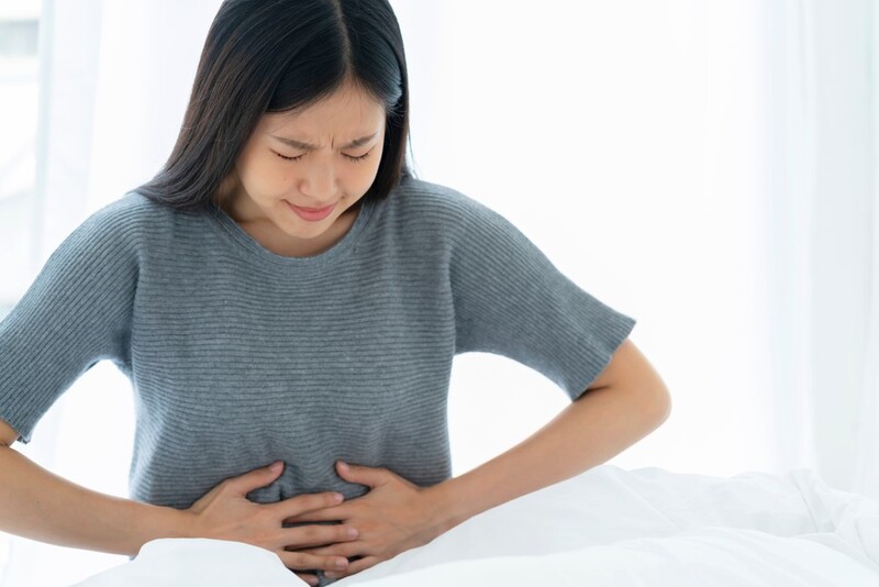 Đau bụng kinh gây ra những cơn đau quặn thắt vùng bụng dưới