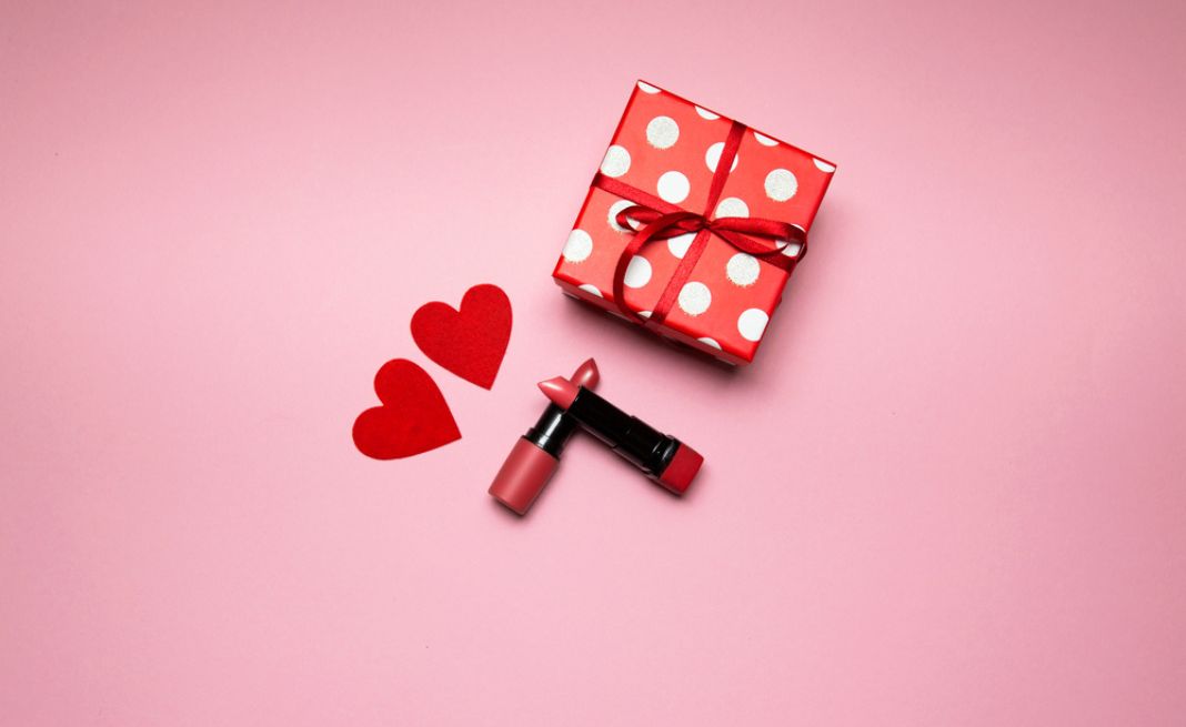Tặng son môi làm quà Valentine cho vợ, bạn gái  