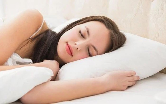 thay đổi tư thế ngủ giúp giảm đau lưng